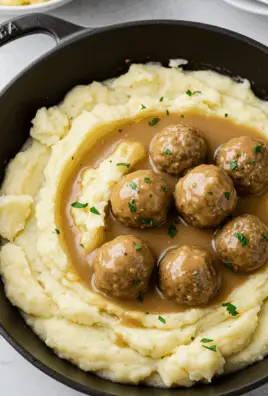 One Pot Mashed Potatoes with Meatballs & Gravy
