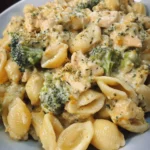 Crockpot Chicken Broccoli Mac and Cheese