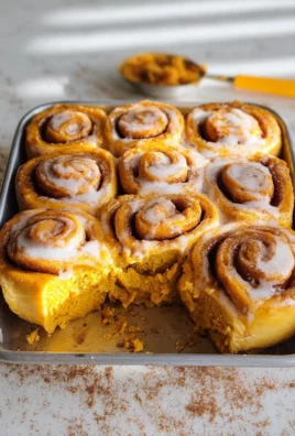 Pumpkin Cinnamon Rolls