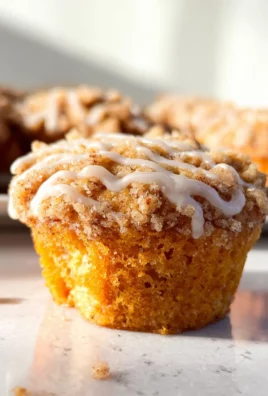 Pumpkin Streusel Muffins