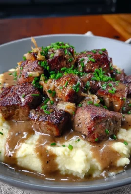 Steak Bites with Mashed Potatoes and Gravy
