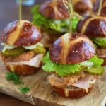 Mini Laugen Burger mit Leberkäse