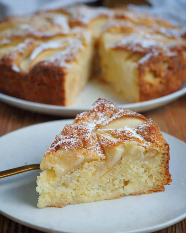 Schneller Apfelkuchen mit Rührteig